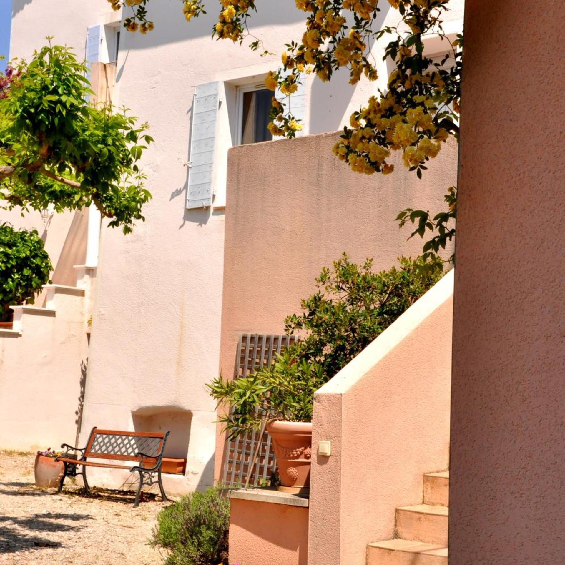 Hotel La Bastide Des Monges 36/50