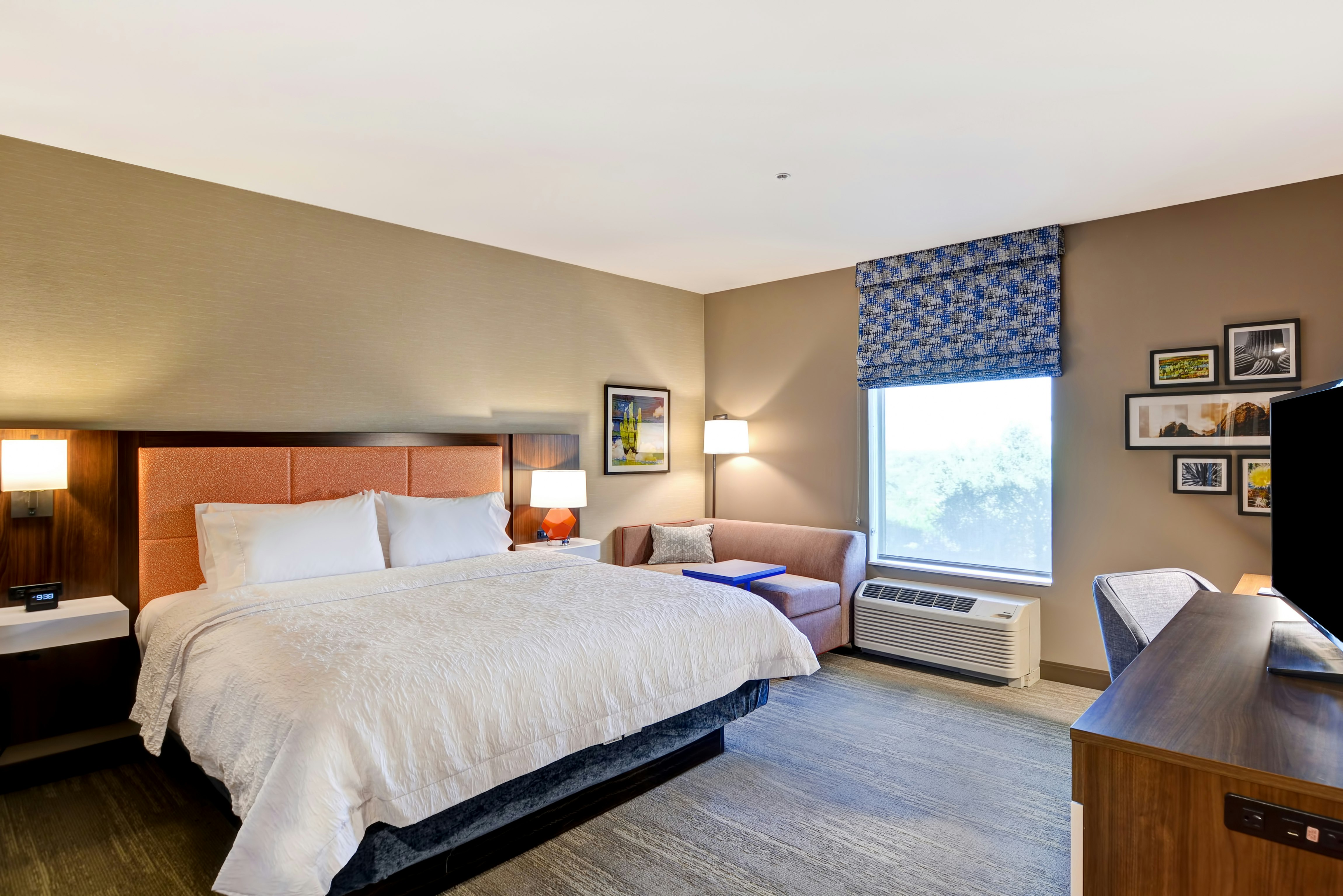 ROOM, KING BED, ACCESSIBLE