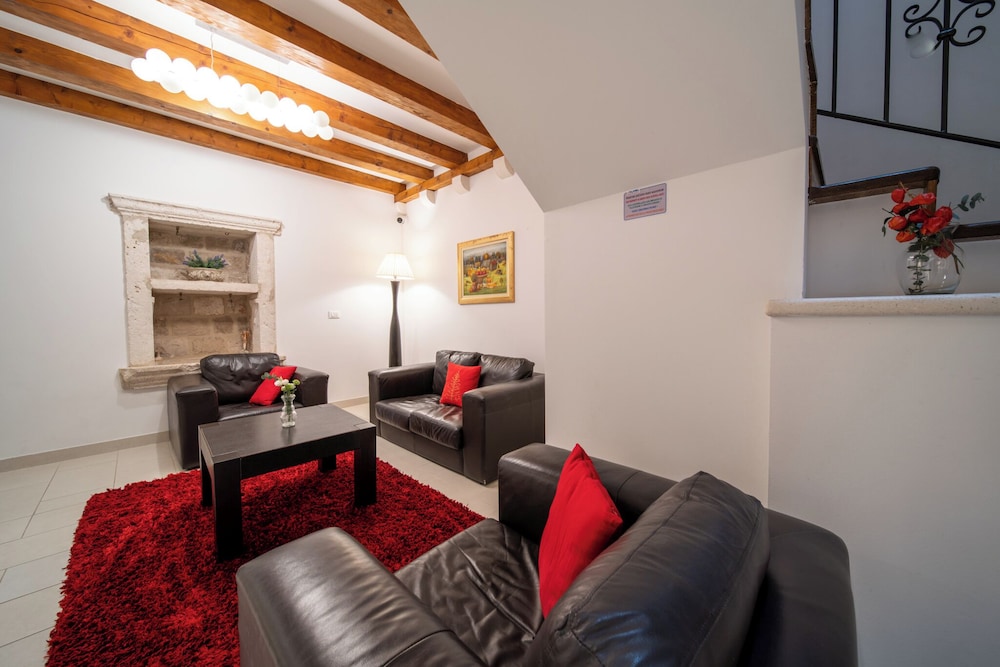 Celenga Apartments 46/66