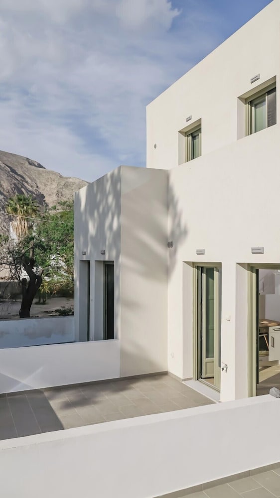 Apeiron Blue Santorini - Adults Only 7/50