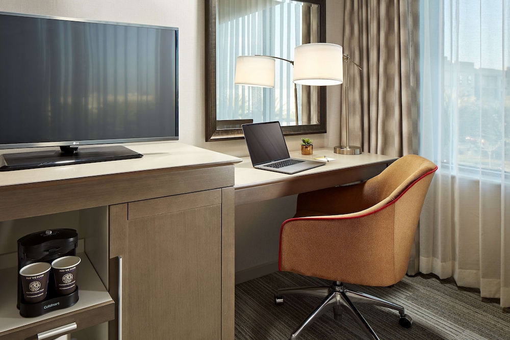 Hampton Inn Long Beach Airport 47/67