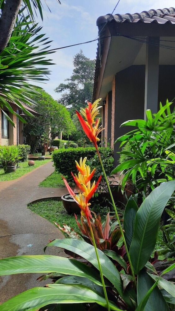 Floraville Phuket Resort 64/67
