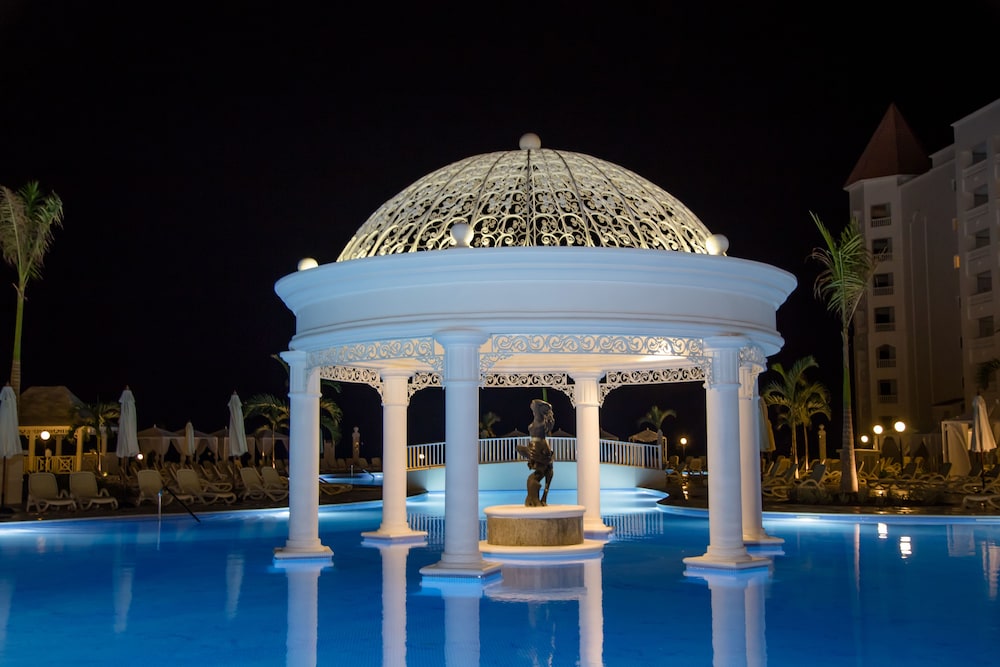 Bahia Principe Escape Runaway Bay 3/70