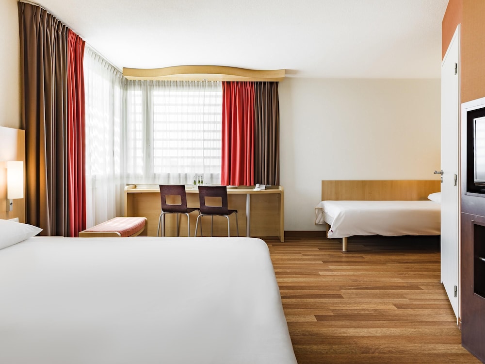Ibis Warszawa Reduta 23/55