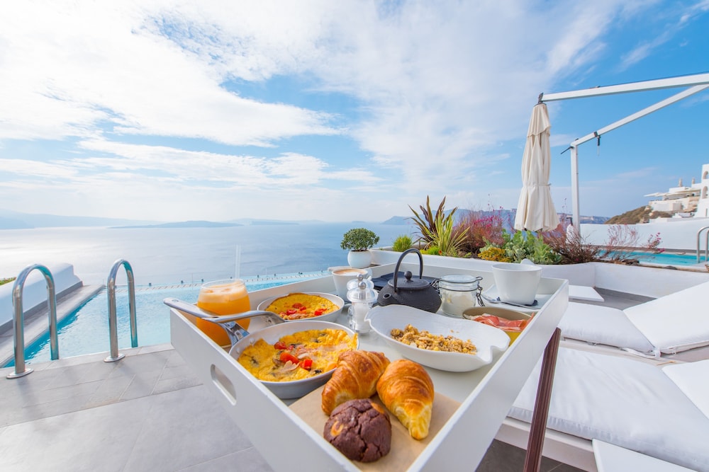 Santorini Secret Suites and Spa - Adults Only 36/50
