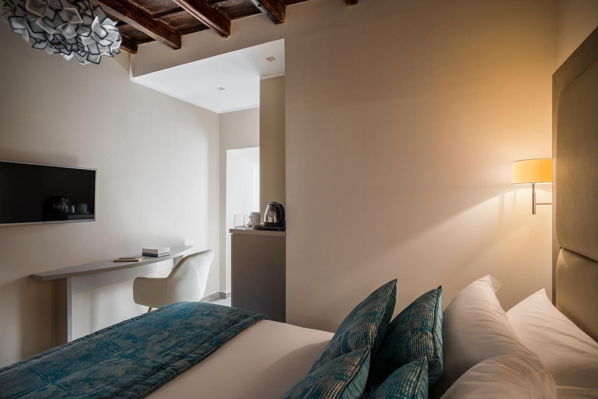 Reginella Suites 12/22