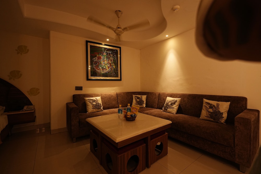 Hotel Singh Empire Dx 44/50