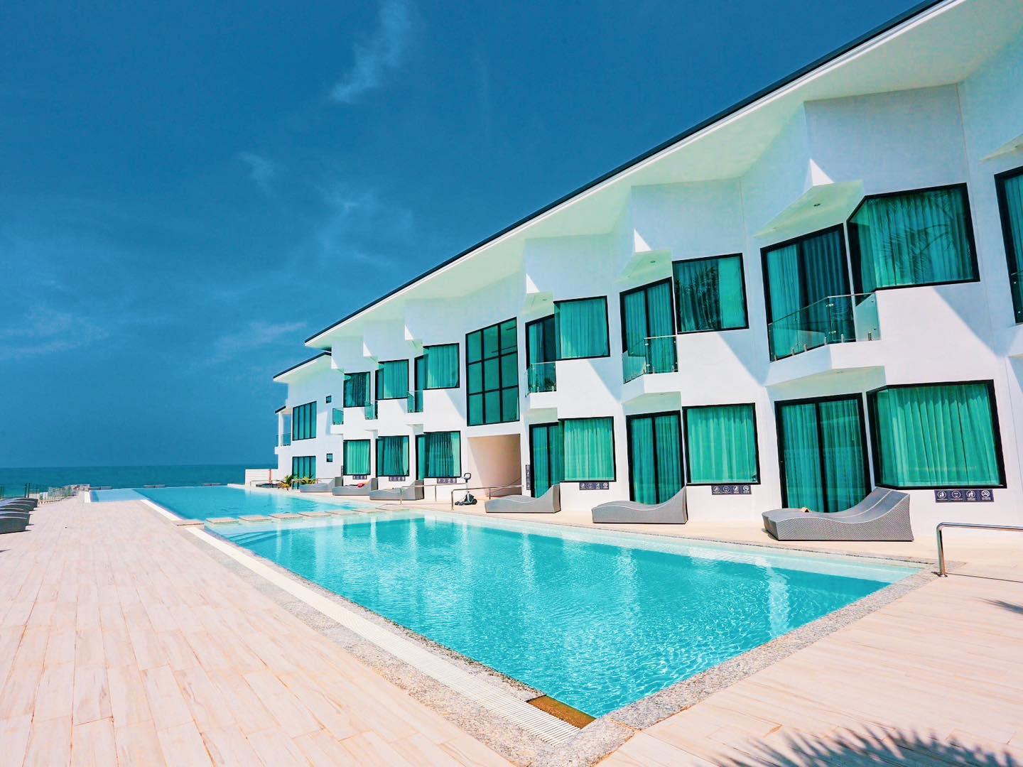 Rattana Pura Beach Resort 5/54
