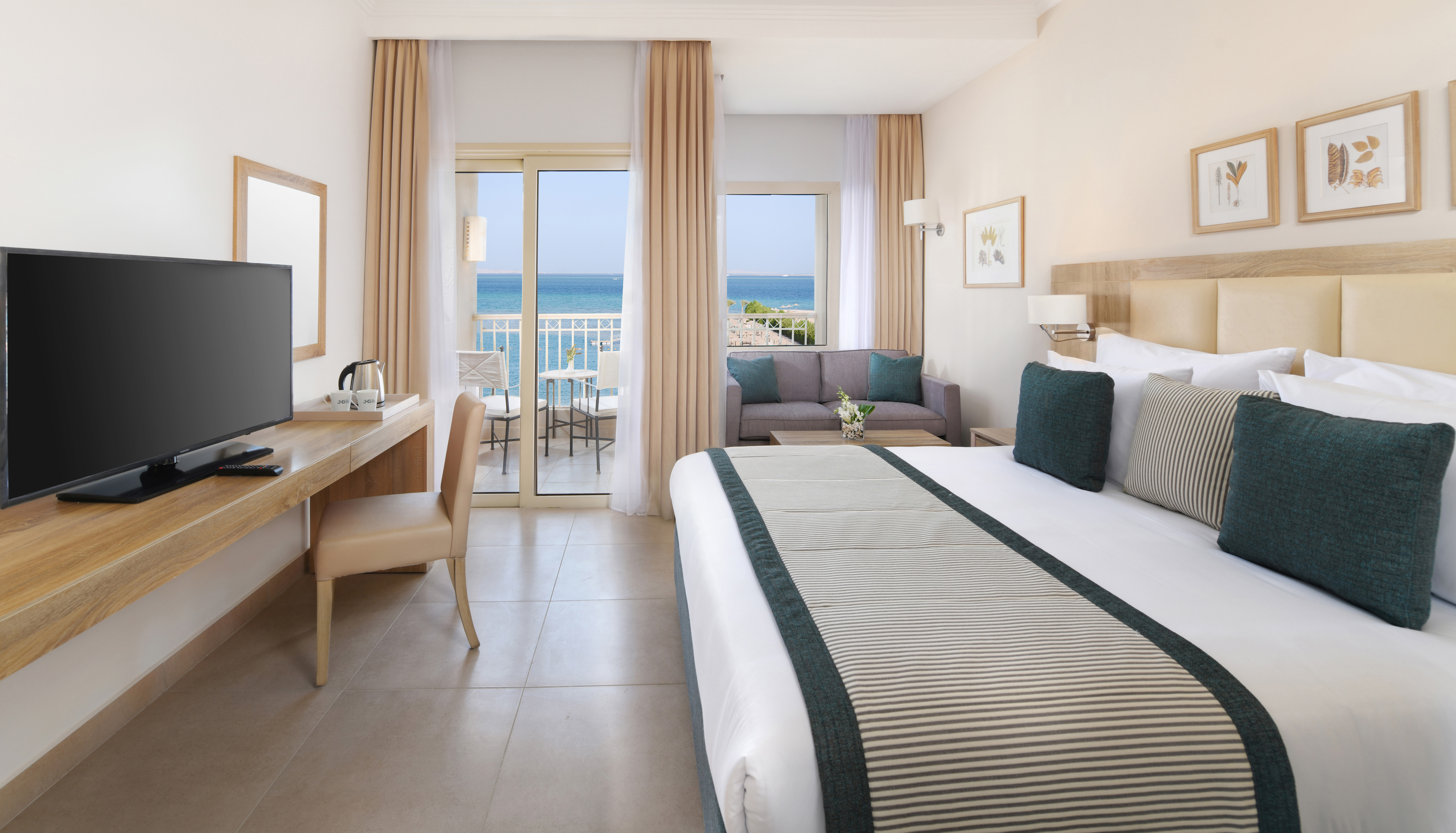Family Suite, Triple, Queen Bed, Garden or Pool View