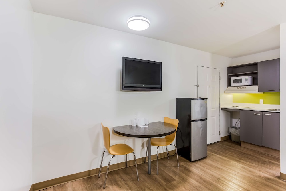 Studio 6 Extended Stay - Jacksonville, FL - South 29/46