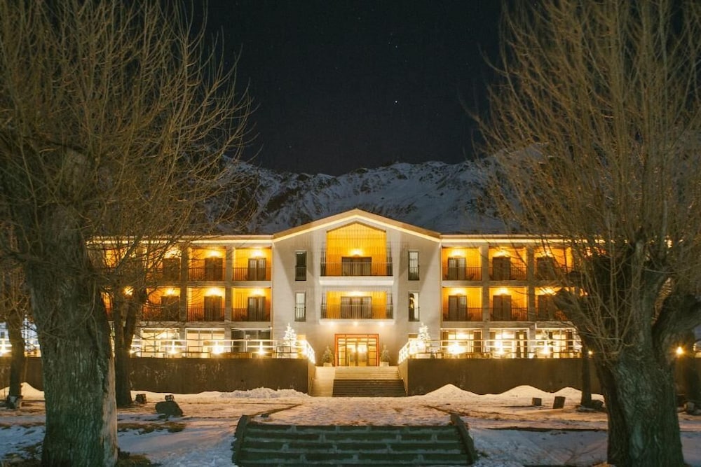 Intourist Kazbegi 2/51