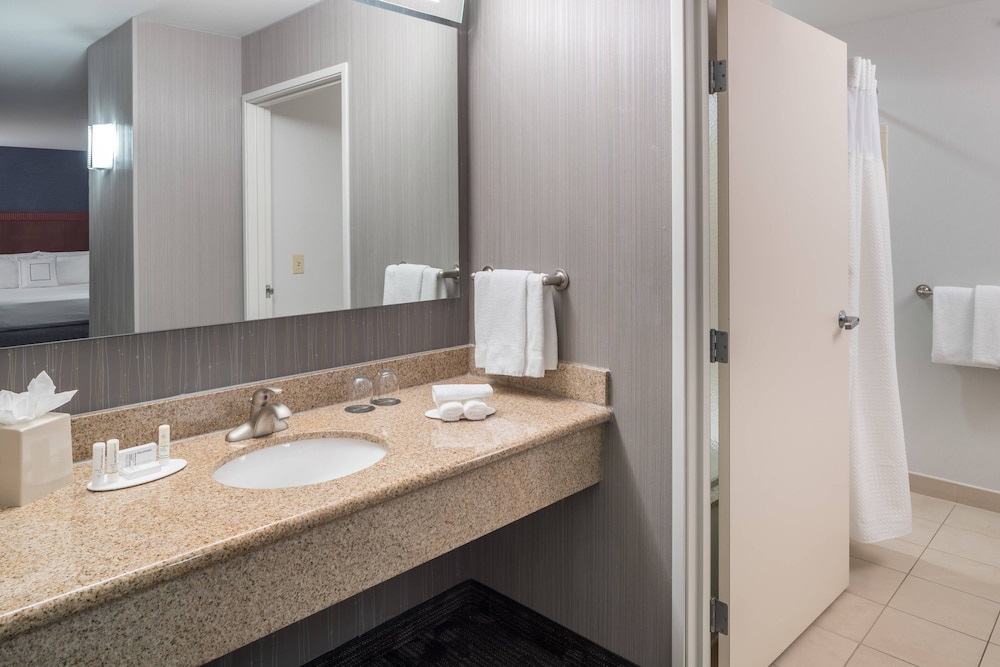 Courtyard by Marriott West Orange 11/52