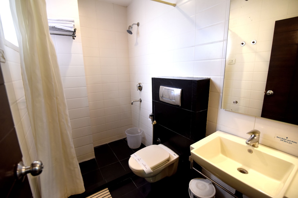 Crystal Inn Hotel 44/50