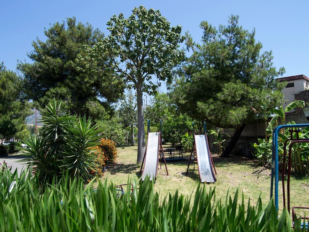 Villaggio Alkantara 37/66