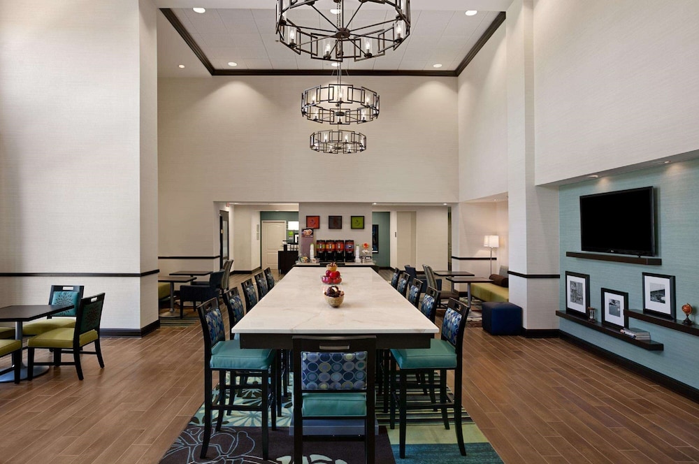 Hampton Inn And Suites Huntsville/Research Park Area 38/65