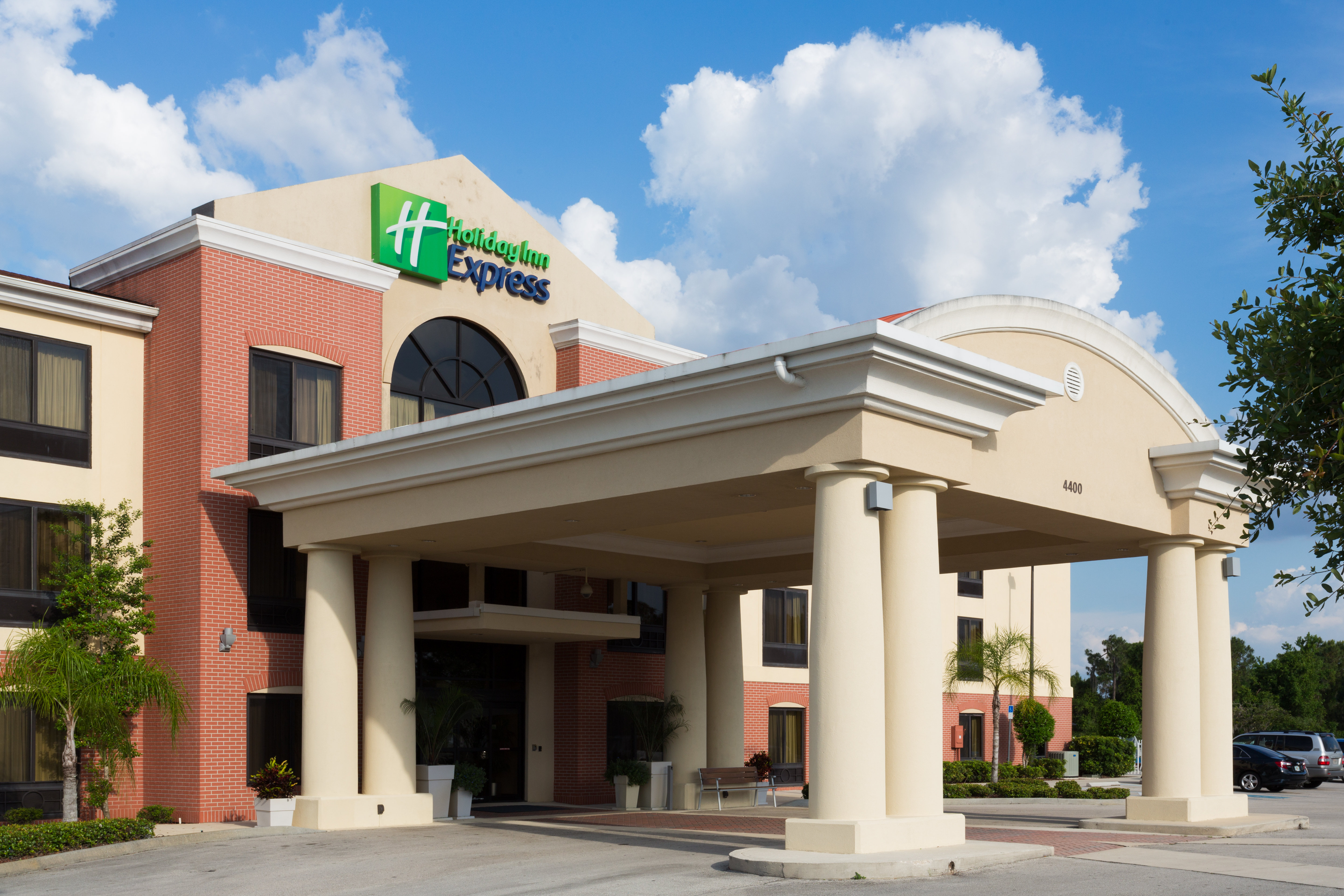 Holiday Inn Express Hotel & Suites Sebring 7/73