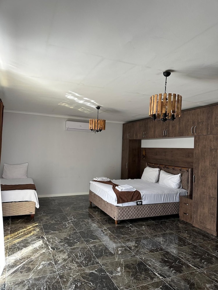 Kehribar Otel & Cafe Restaurant 42/50