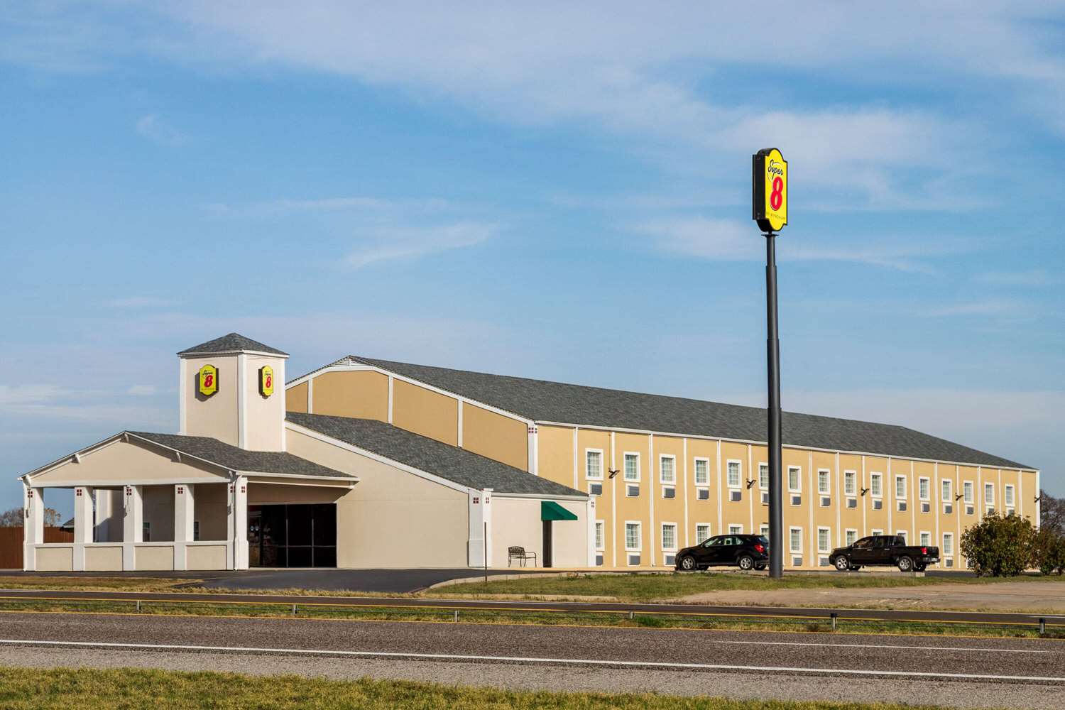 Super 8 By Wyndham Gainesville Tx 51/52