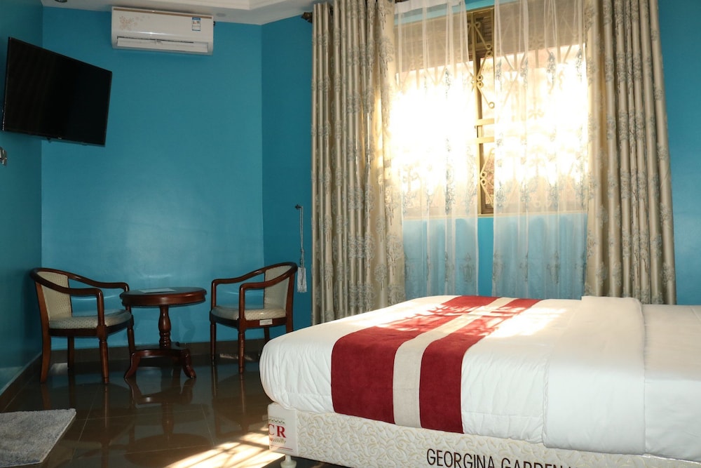 Georgina Gardens Hotel 6/22