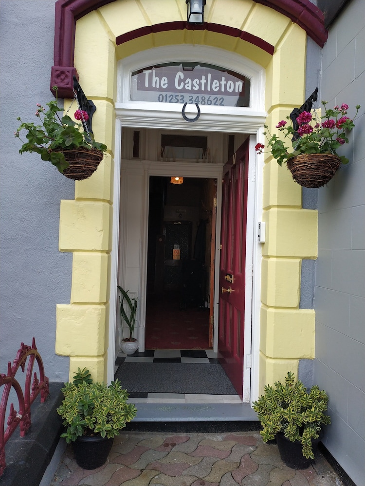 Castleton Hotel 1/45