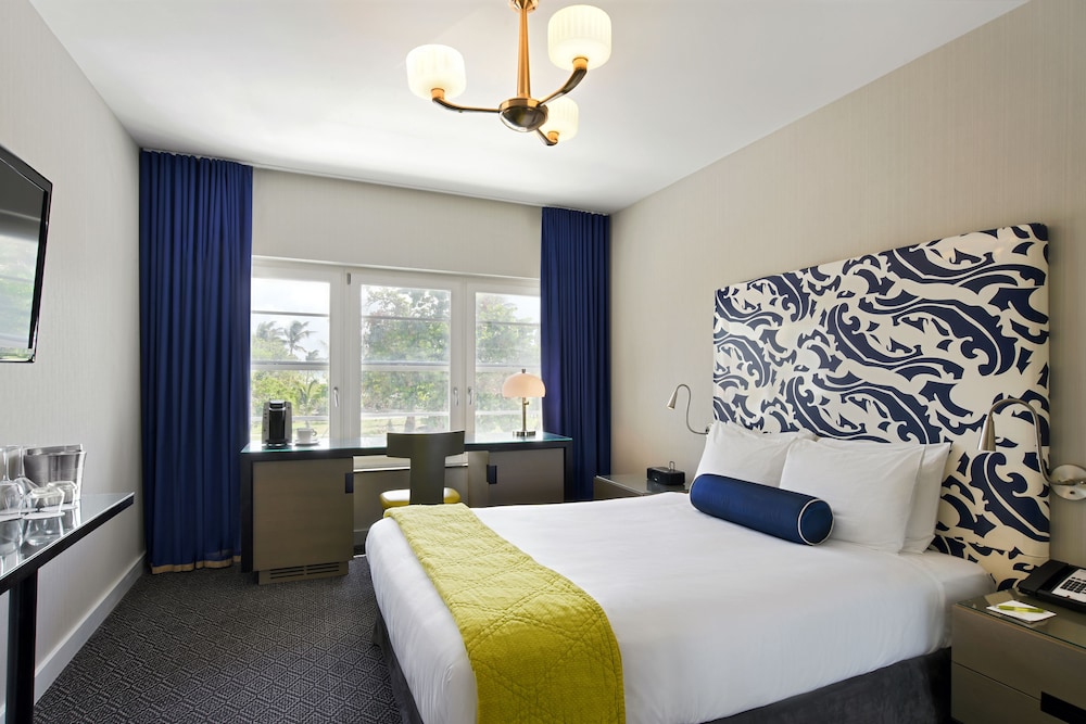 Hotel Breakwater South Beach 5/50
