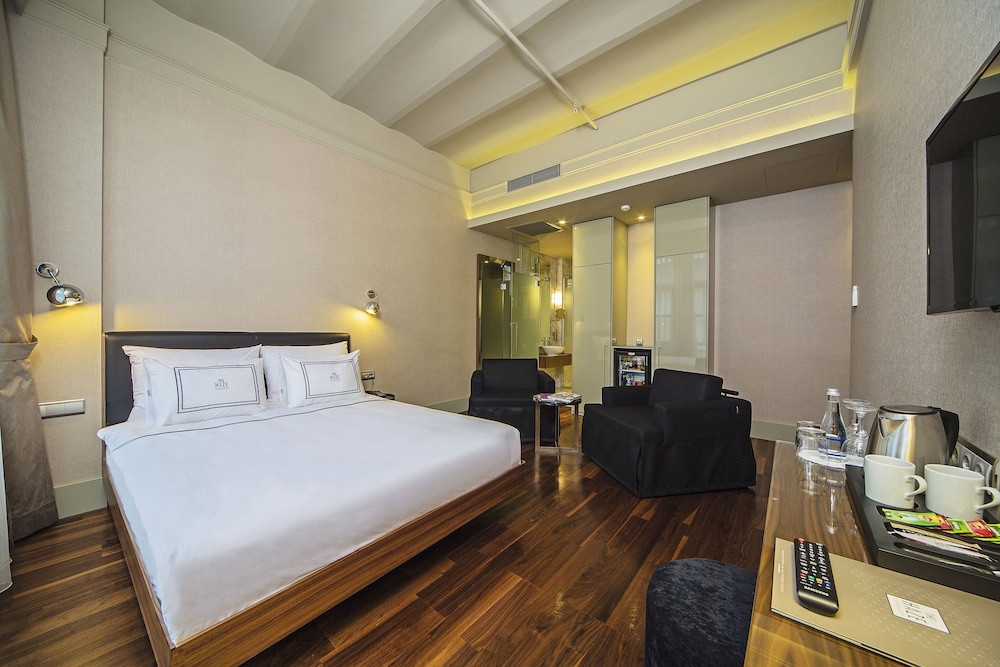 The Haze Hotel Karakoy 10/68
