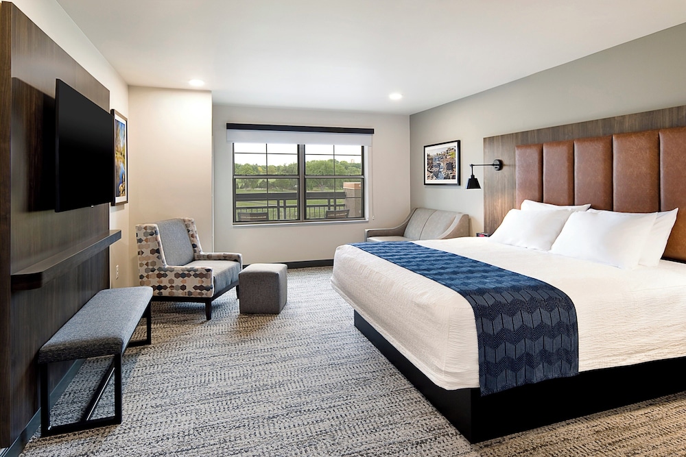 Clubhouse Hotel Suites Sioux Falls 19/67