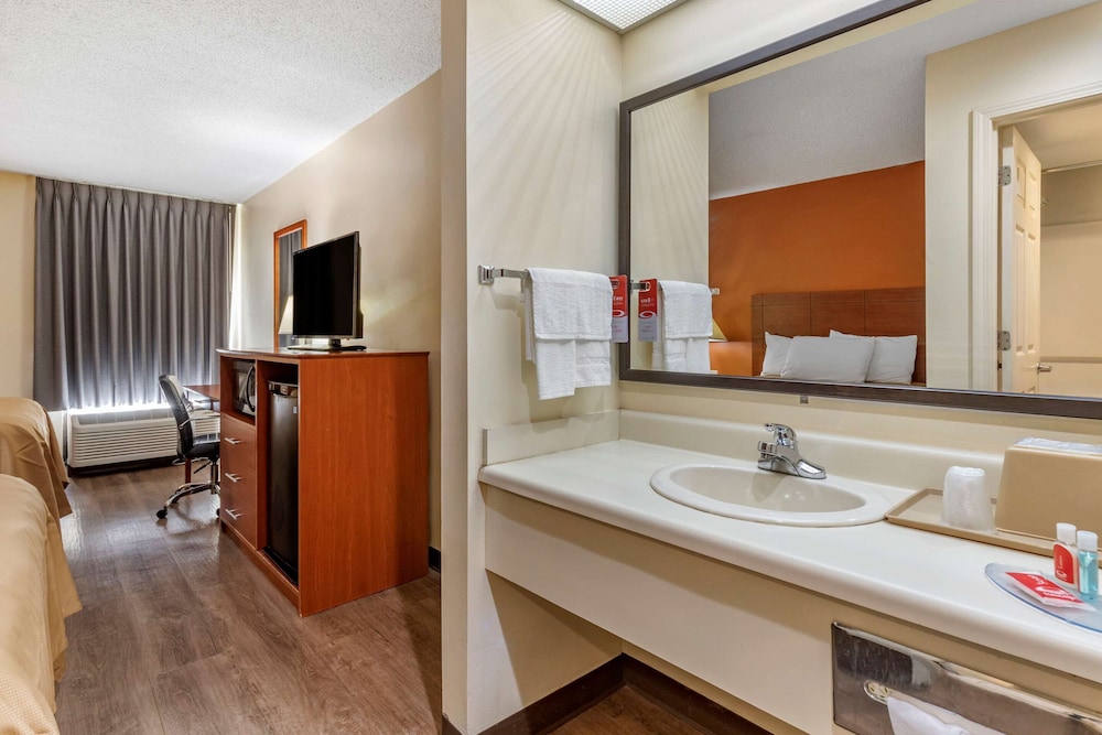 Econo Lodge Saint Stephen 28/37
