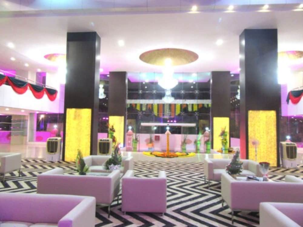 The Byke Suraj Plaza 6/64