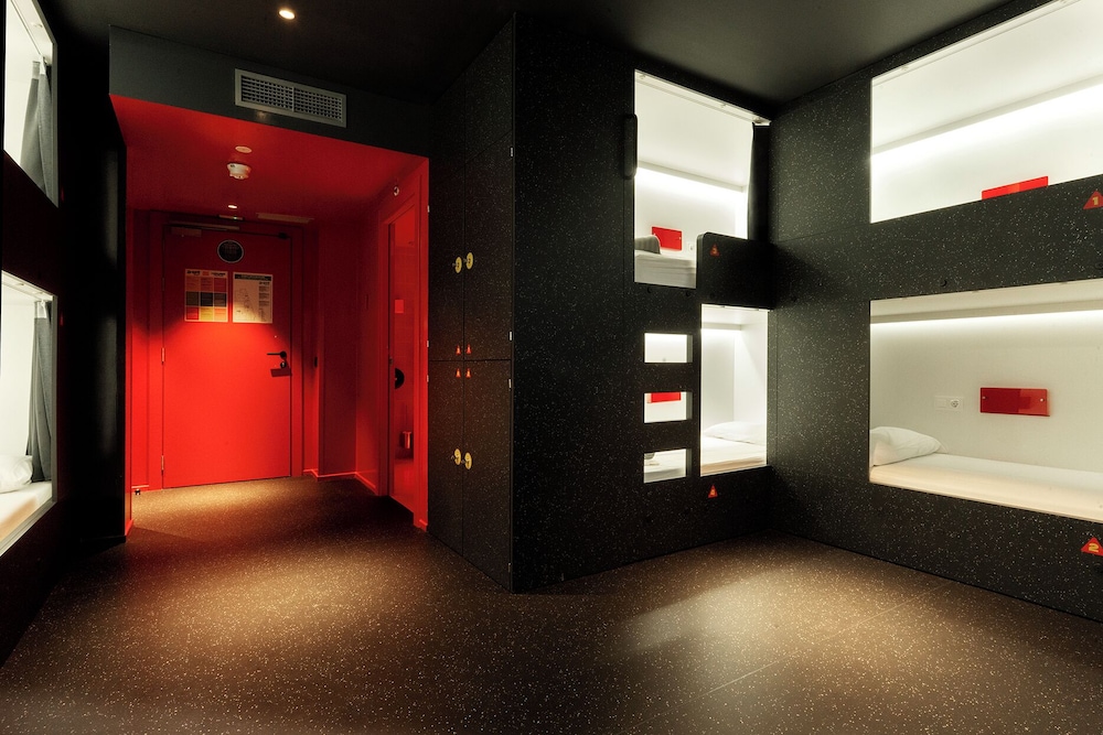 Amistat City Hostel Barcelona 21/50