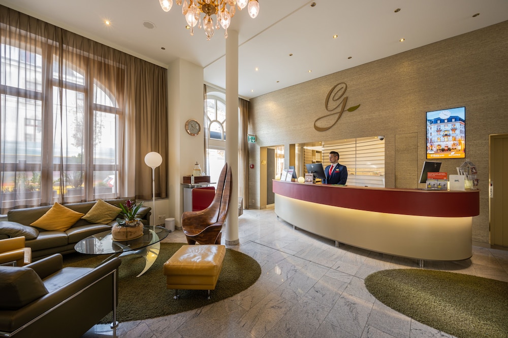 Gaia Hotel 7/75