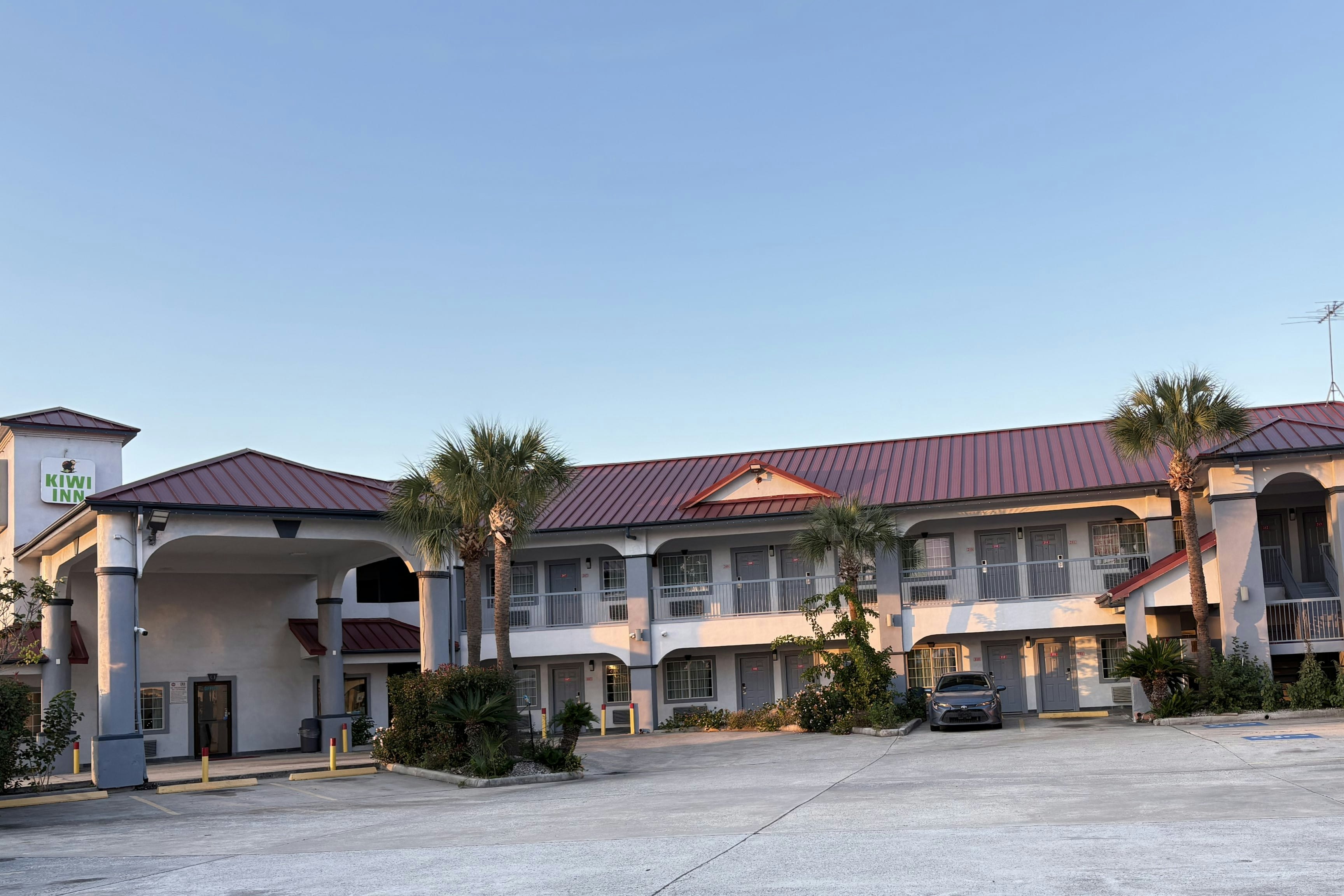 Kiwi Inn Capital O Houston - Hwy 249 4/50