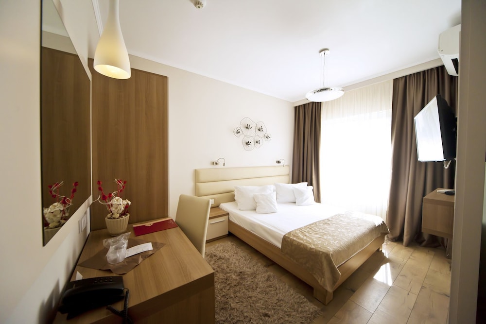 Hotel Confort 8/54