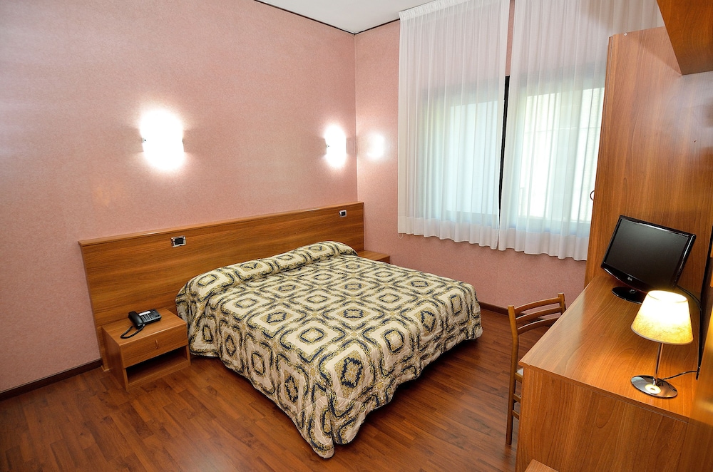 Hotel Nuova Mestre 18/69