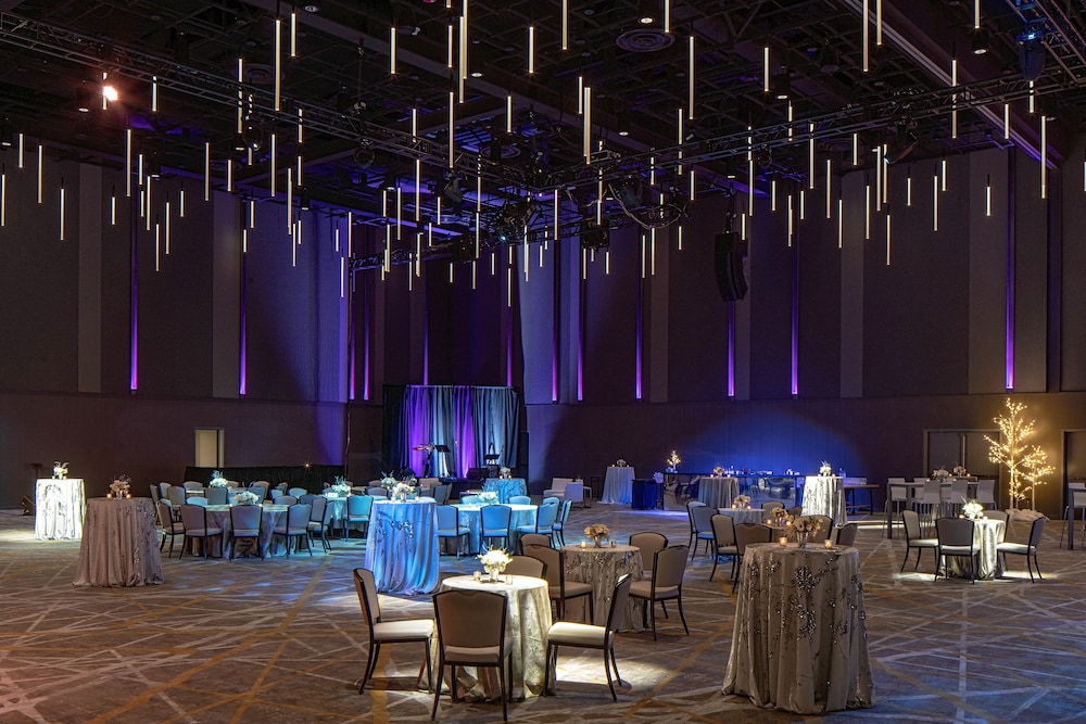 Hyatt Regency Seattle 57/63