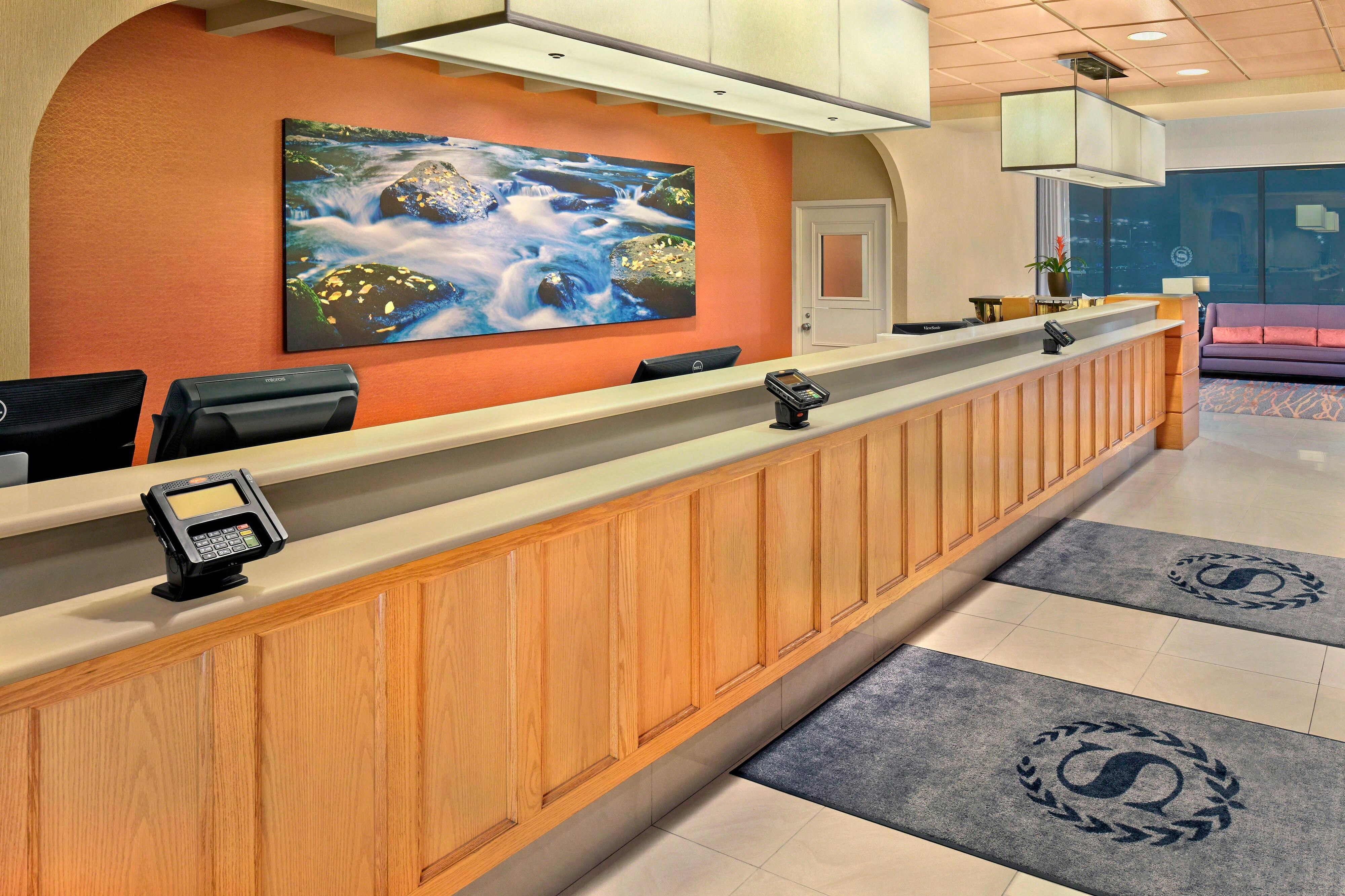 Lobby at Sheraton Hartford Hotel at Bradley Airport, WINDSOR LOCKS - CT