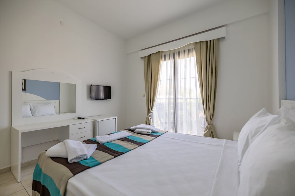MAXSEA Beach Hotel 18/44