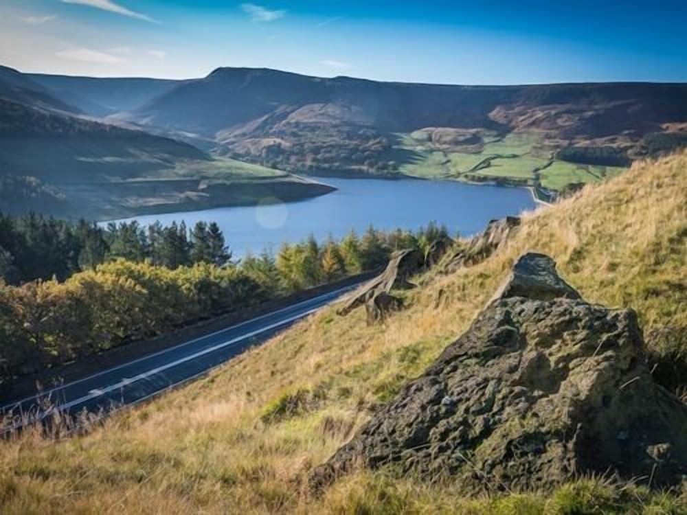 The Saddleworth Hotel 31/42