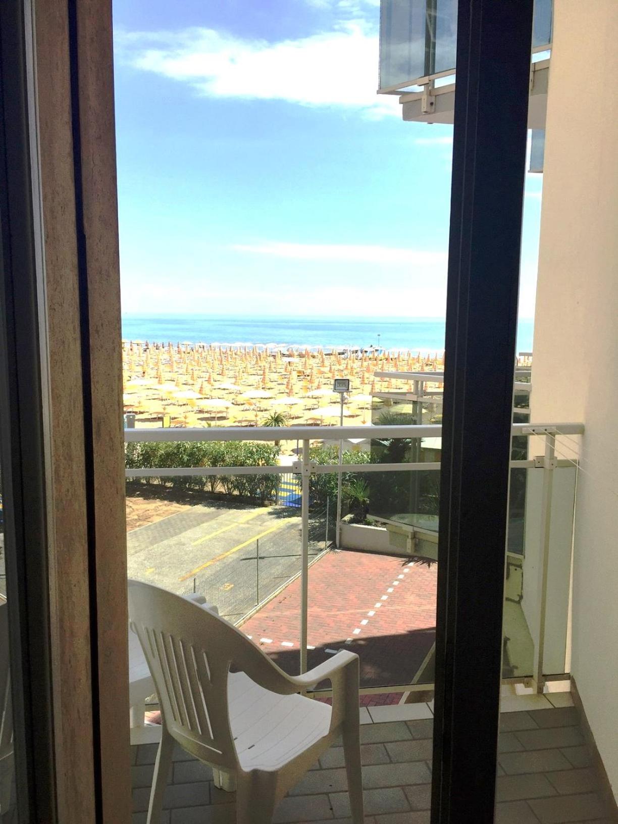 Hotel Nizza Fronte Mare 34/49