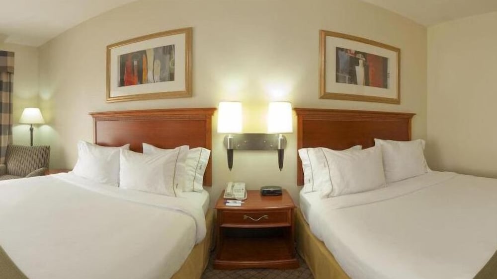Holiday Inn Express Hotel and Suites Jackson - Flowood 30/71