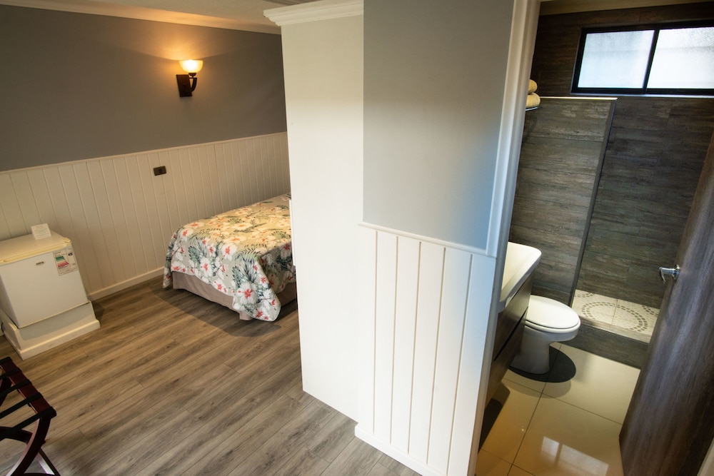 Inaki Uhi Hotel 7/50