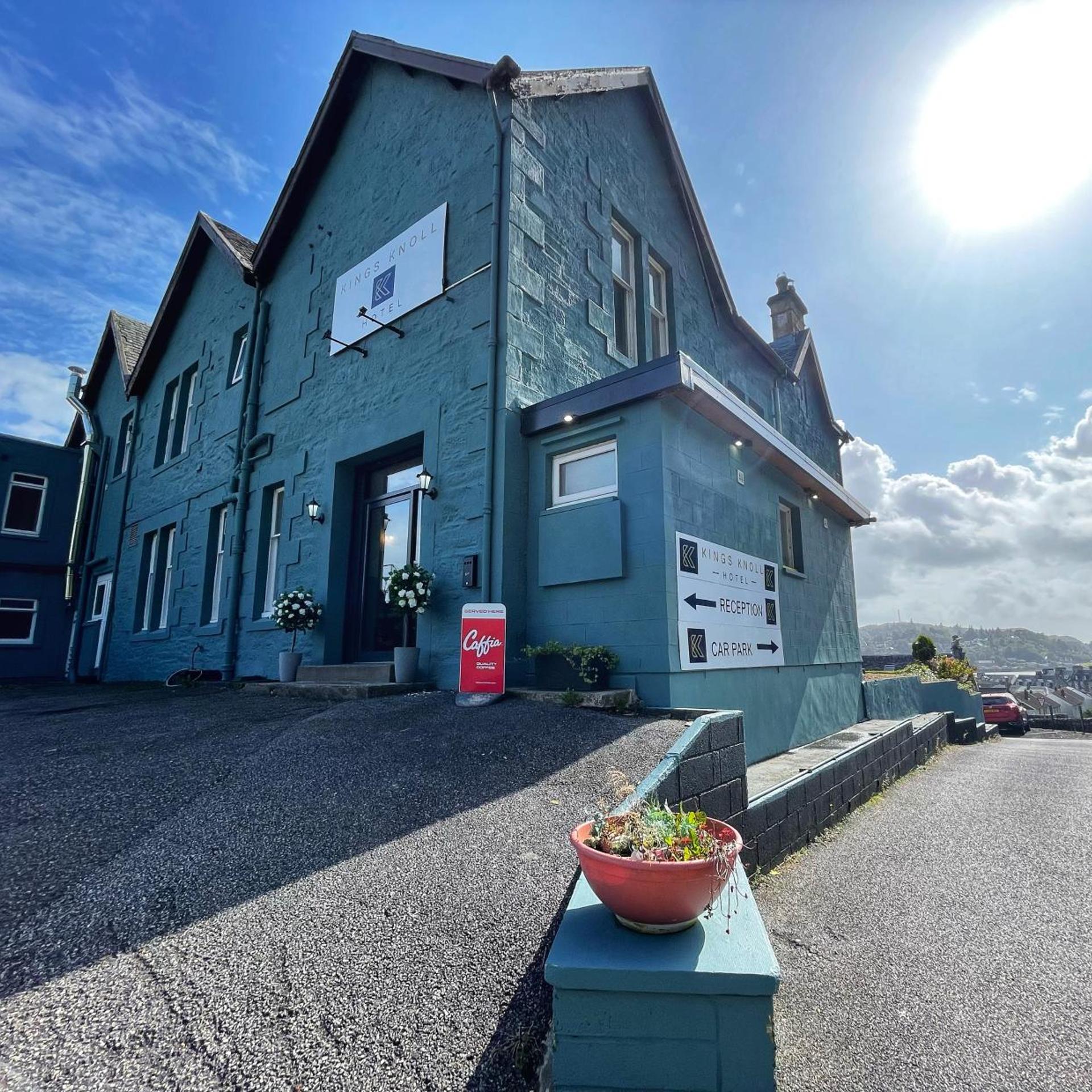 KINGS KNOLL HOTEL 39/53