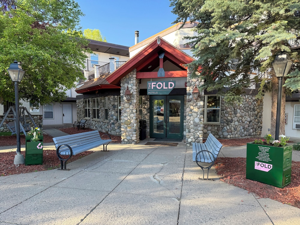 The Fold Hotels Steamboat Springs secondary