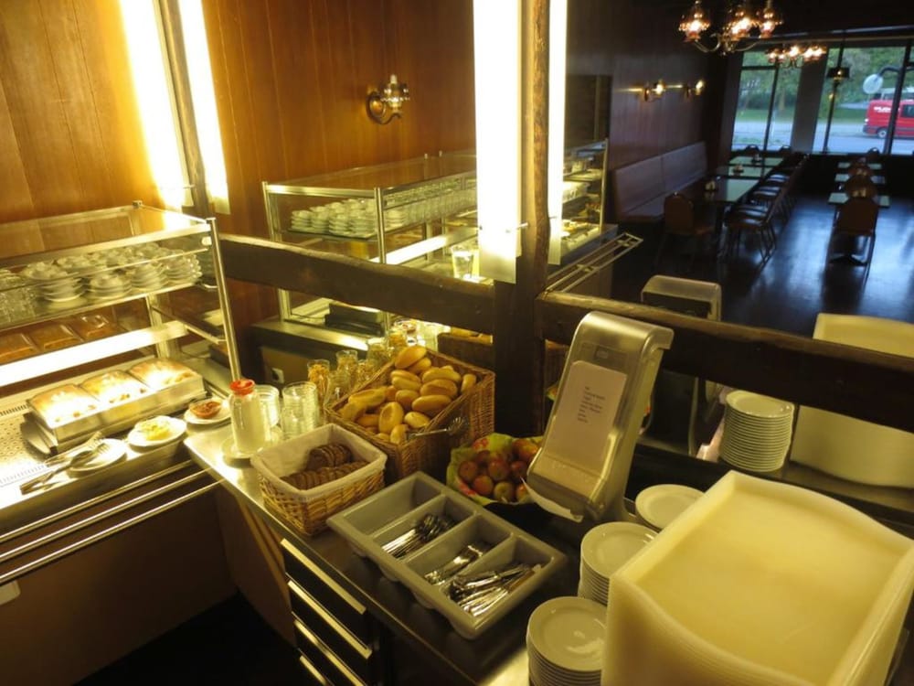 Central-Hotel Tegel 34/50