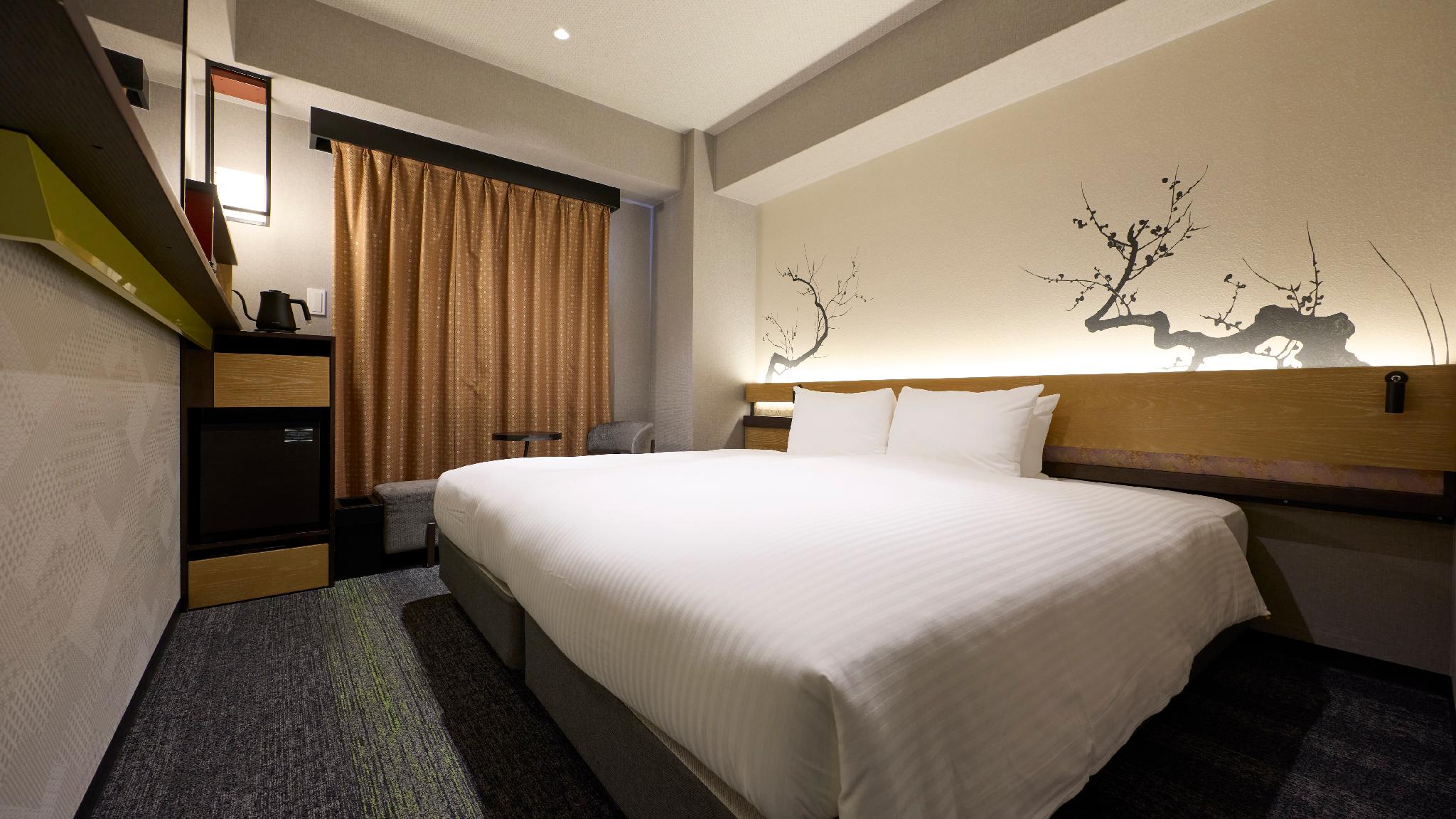 Room, King Bed, Unit Bath