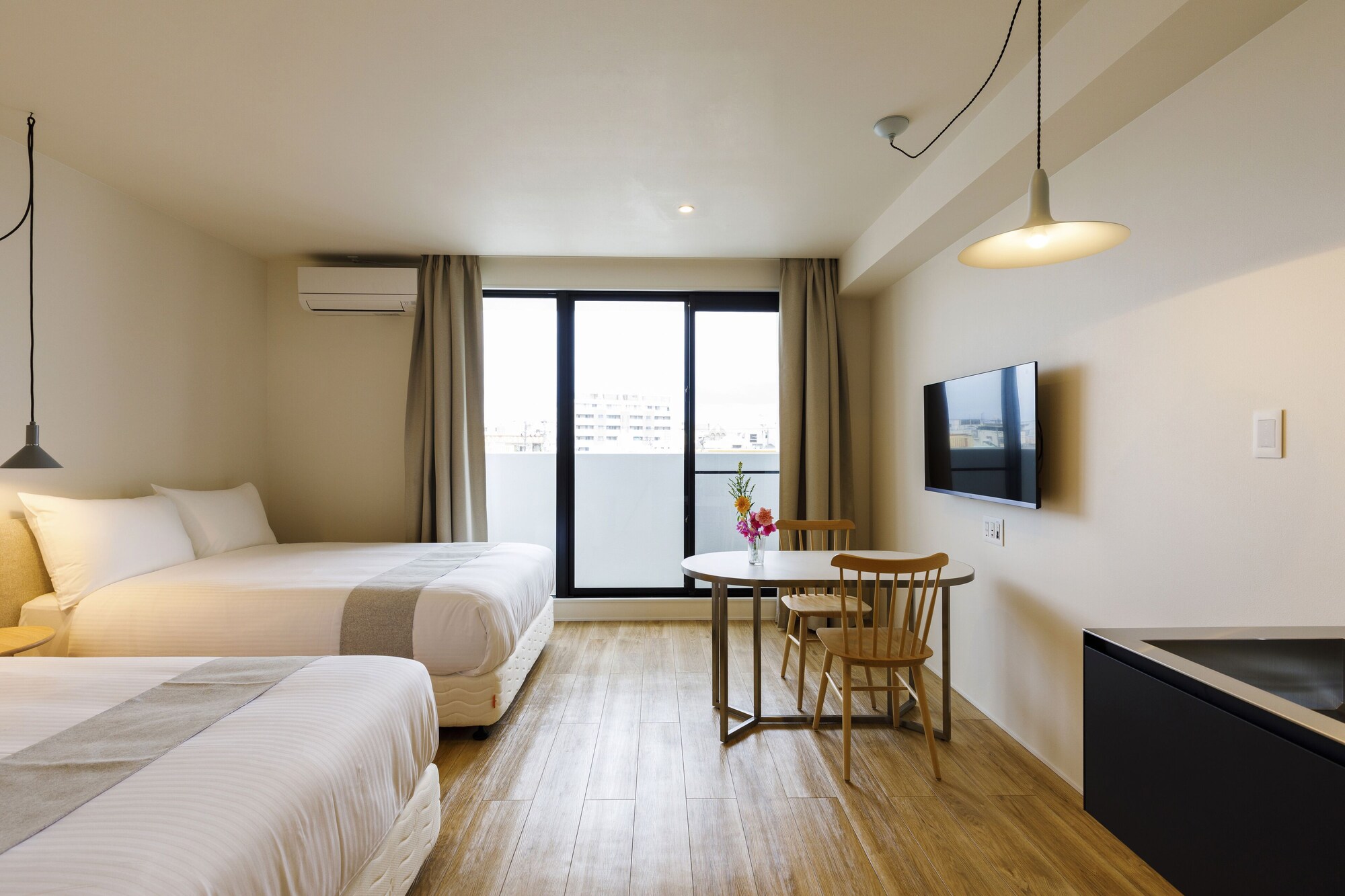 COMFORT, TWIN BEDS
