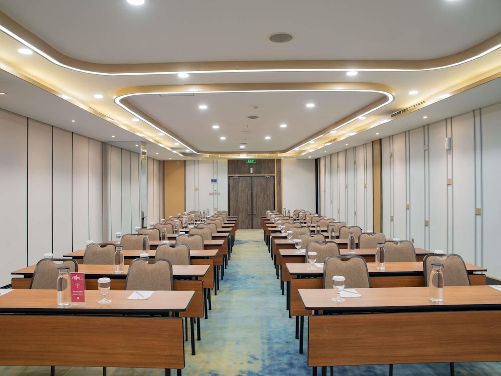 Ibis Bandung Pasteur 53/57