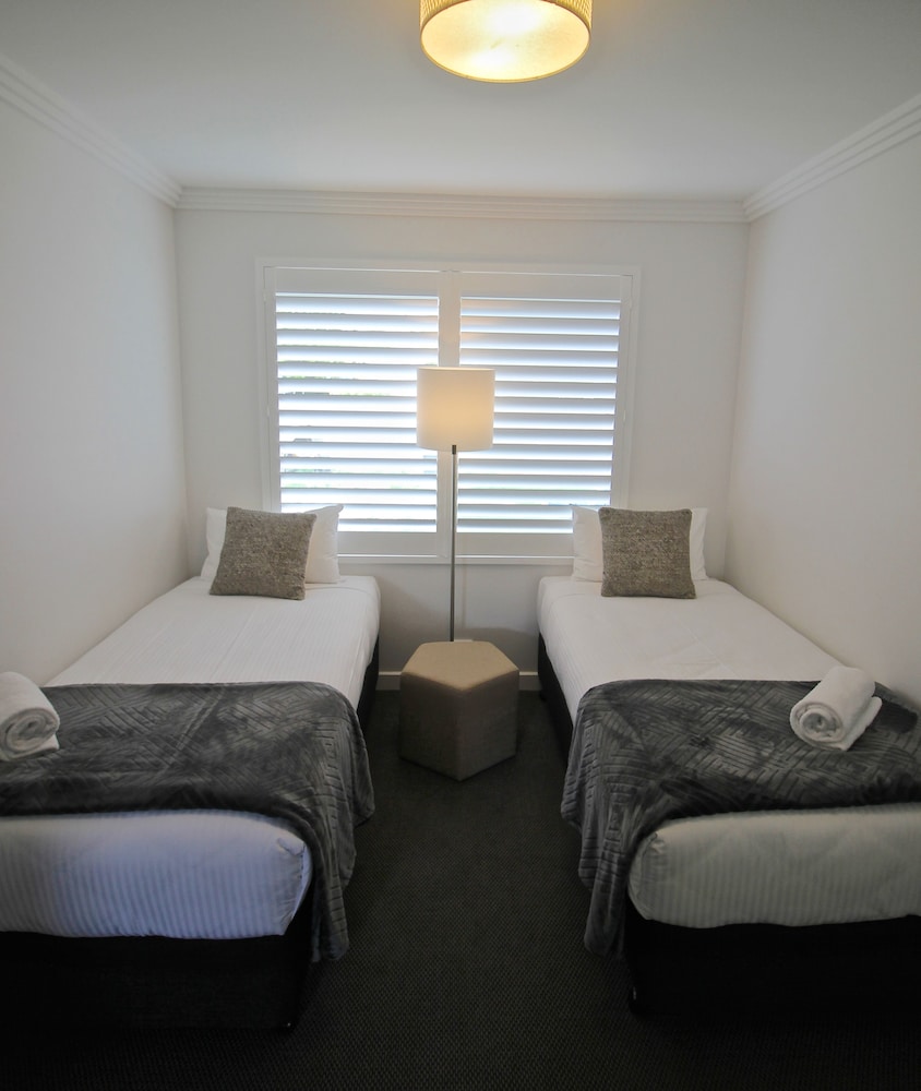Quays Hotel 14/45