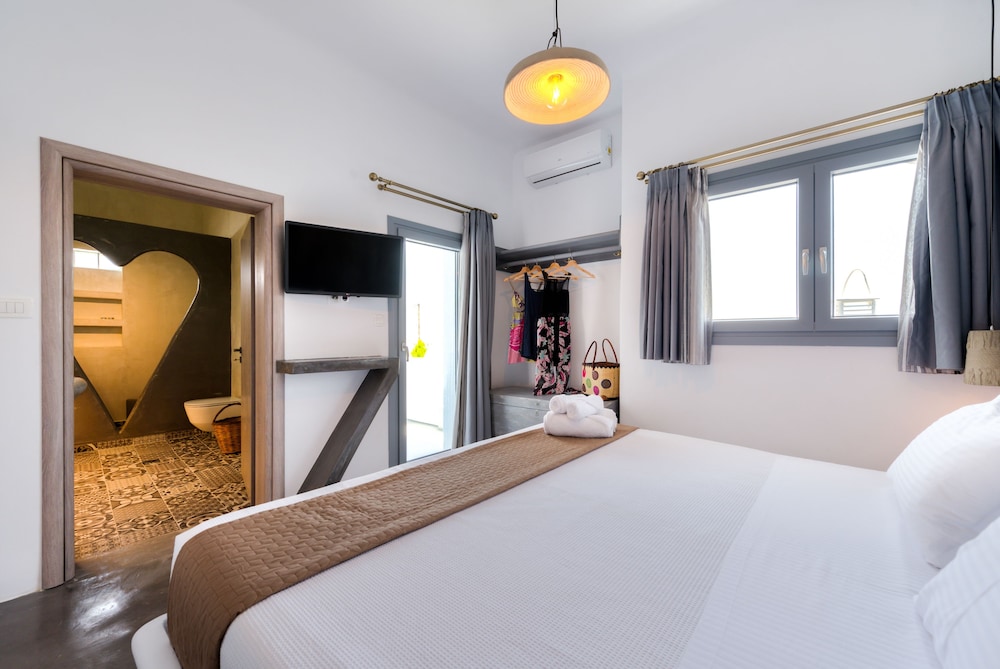 Pasithea Suites Santorini 25/60