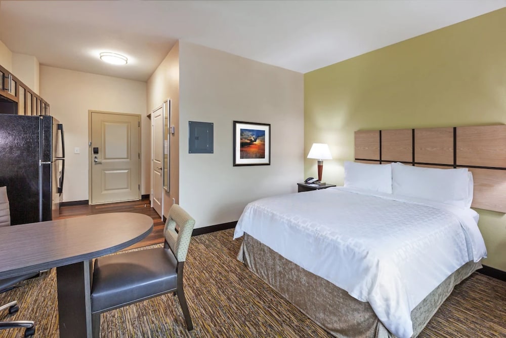 CANDLEWOOD SUITES MIDLAND SW 13/50